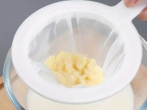 Colador en malla para nódulos de kéfir